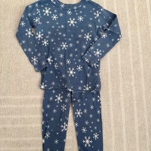 GAP Baby Two-Piece Pajama Set with Snowflakes Sz 2T